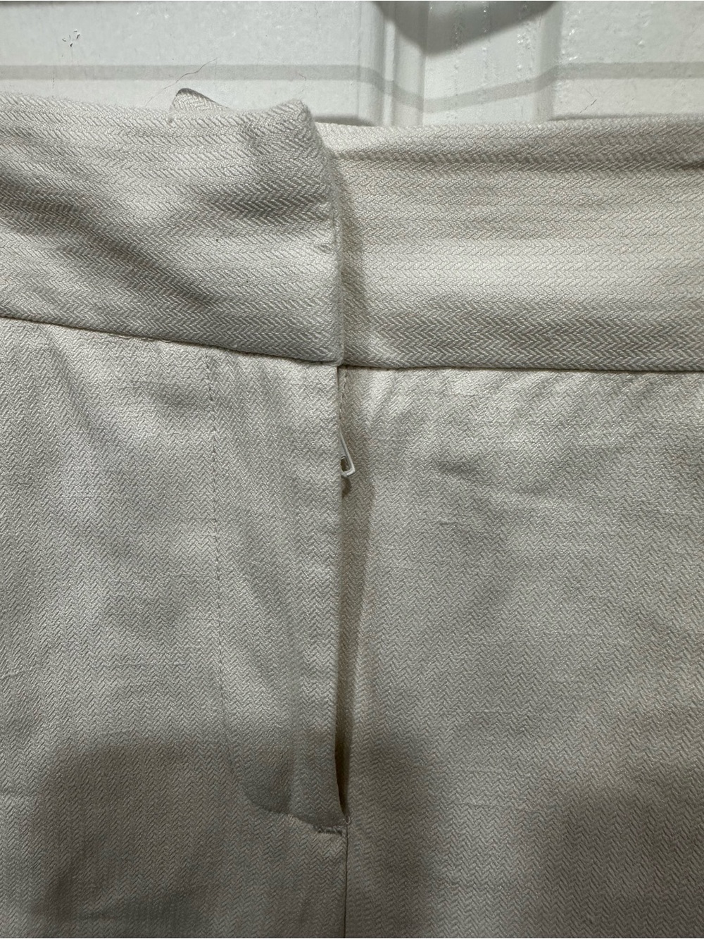 Victor Alfaro Silk Linen blend Cream Cropped Straight-Leg Pants - Picture 2 of 5
